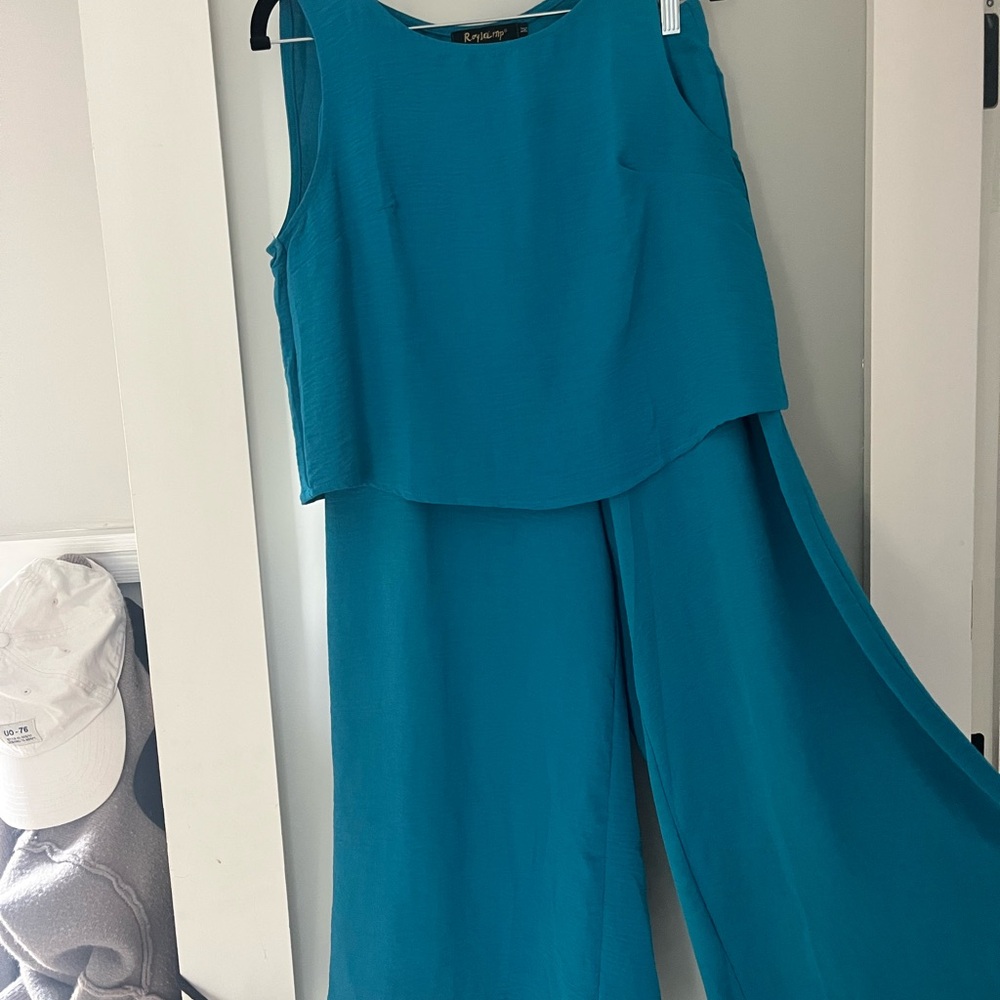 Elegant Sleeveless Set - NWOT
